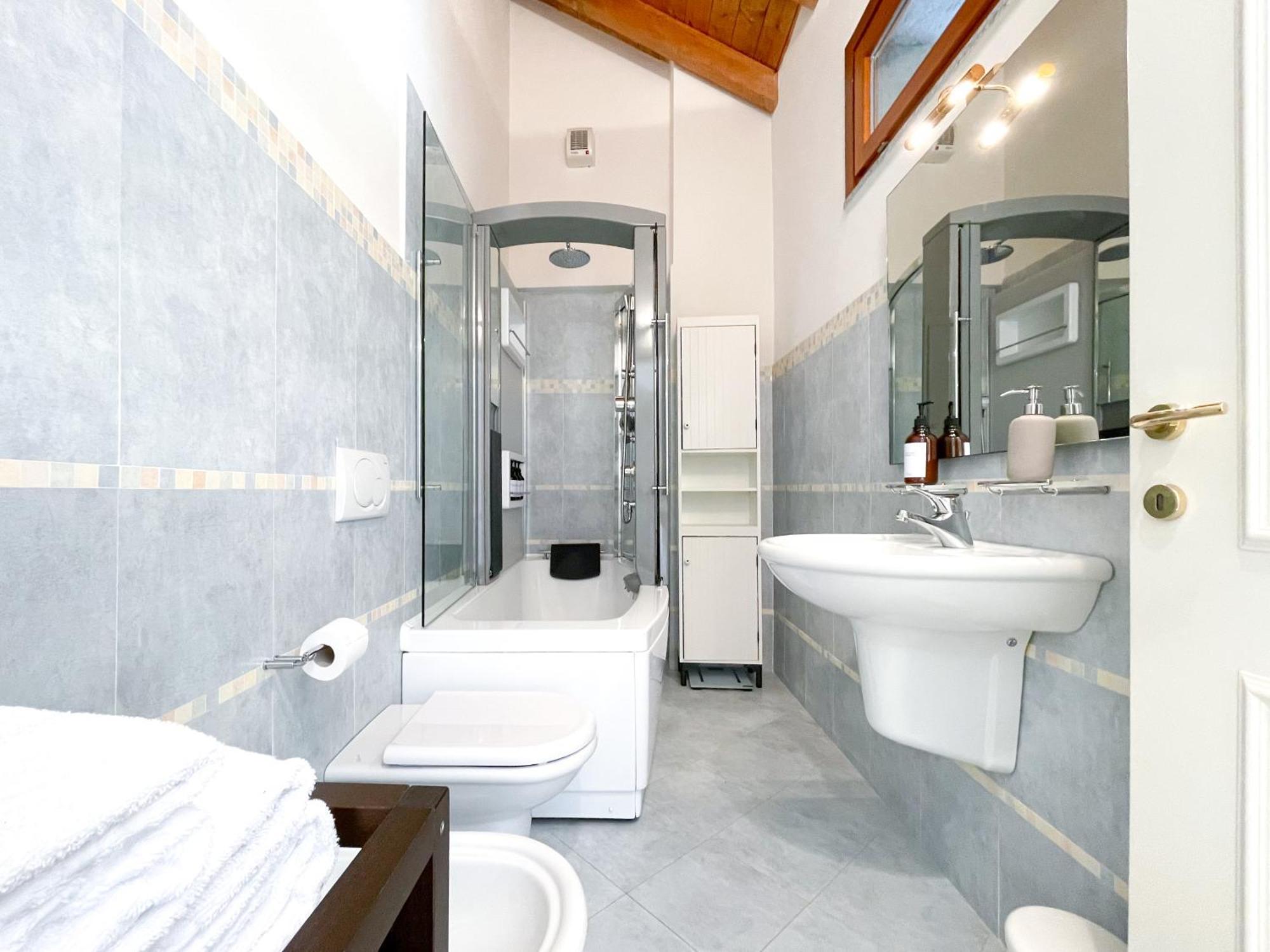 Villa Luminosa Laglio - Private Parking, Garden Exterior foto